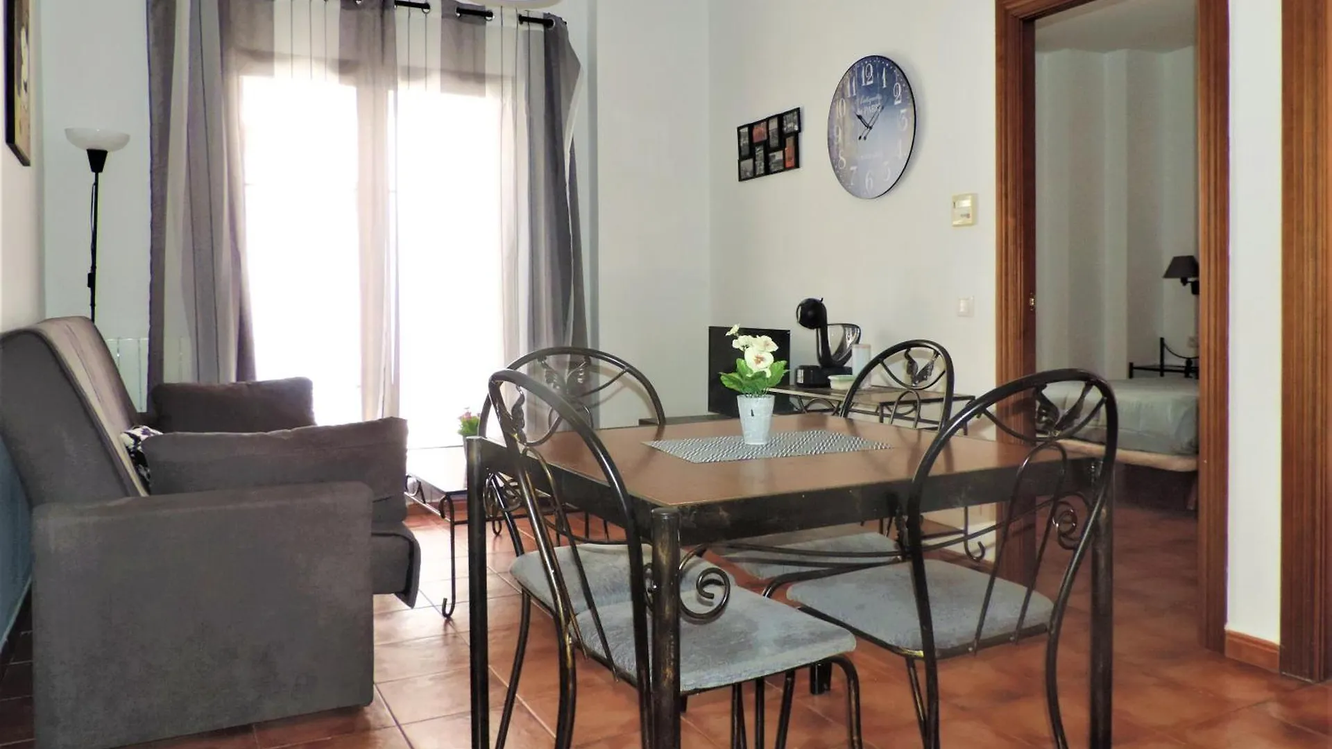 Apartamentos Caseria De Comares Granada Apartahotel